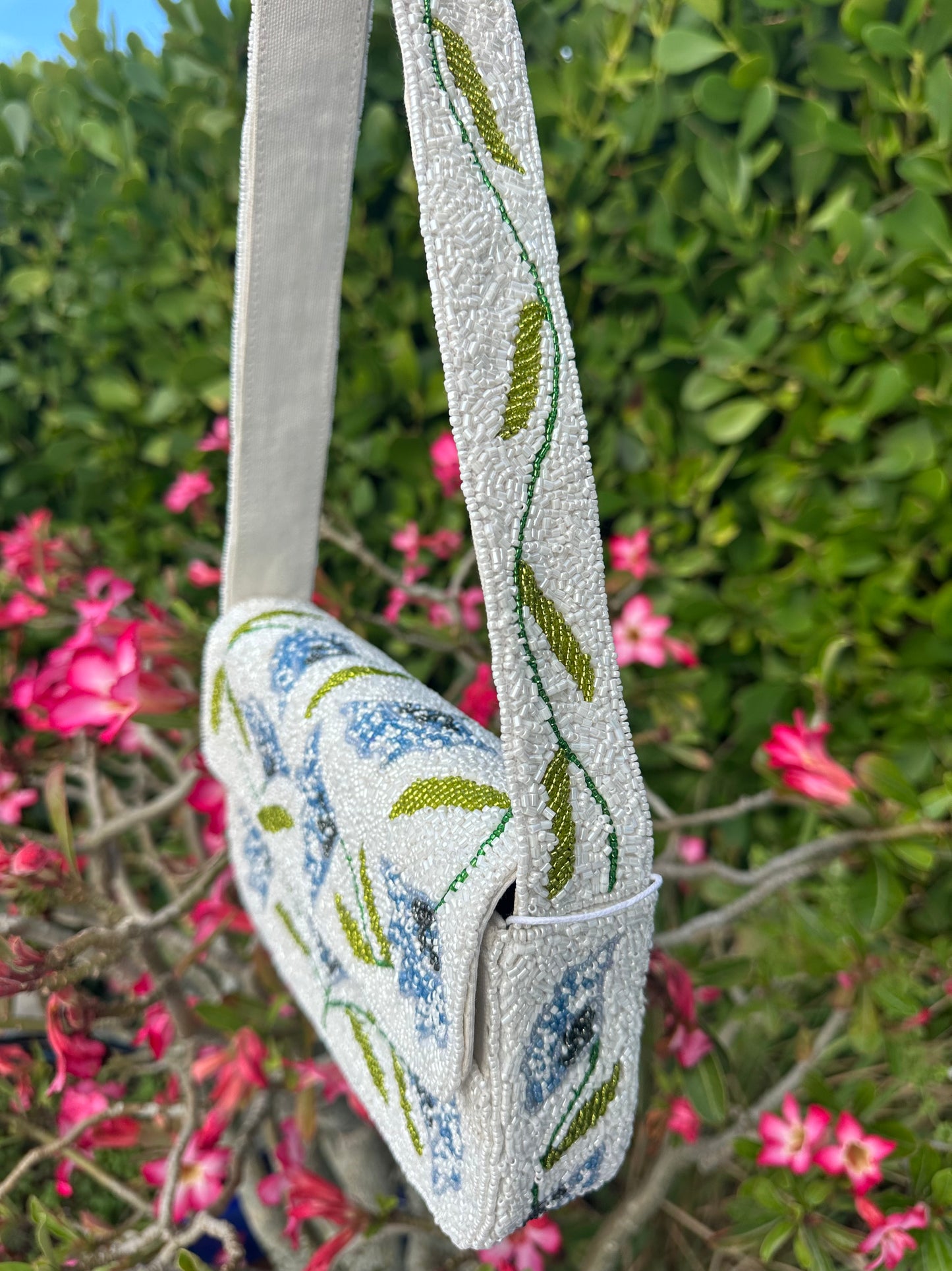 Hydrangea Beaded Shoulder Bag