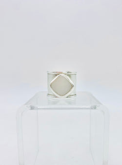 Mother of Pearl adjustable ring in Sterling